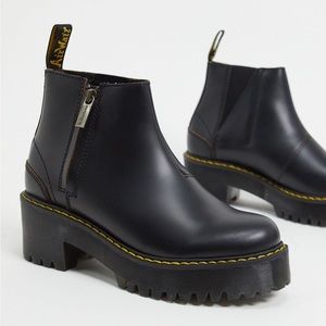 Dr. Martens Rometty II Zip Chelsea Boots